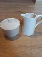 Wedgwood Plain Ivory Suikerbakje en Melkkannetje Nieuw, Overige typen, Ophalen of Verzenden, Zo goed als nieuw, Wedgwood