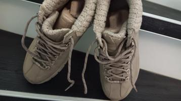 Sketchers Bergschoenen Beige Maat 38 beschikbaar voor biedingen