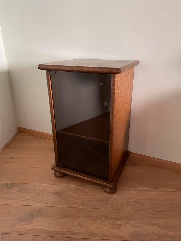 Donker Eiken Kastje met Plank - een leuk bod en het is van u, Huis en Inrichting, Kasten | Vitrinekasten, Zo goed als nieuw, Minder dan 100 cm