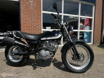 Suzuki RV 125 Van Van 4000 km! Nieuwstaat beschikbaar voor biedingen