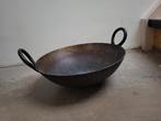 Gietijzeren wok diameter 36 cm, Ophalen of Verzenden, Zo goed als nieuw