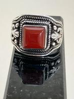 Sierlijke ring met carneool, Ophalen of Verzenden, Zo goed als nieuw, 17 tot 18, Dame