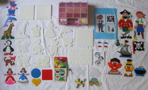 Hama strijkkralen grondplaten + kralen + voorbeelden + Ikea, Kinderen en Baby's, Speelgoed | Educatief en Creatief, Zo goed als nieuw