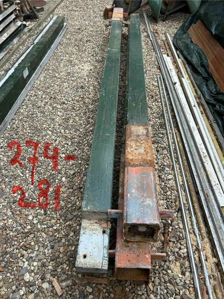 Azobé hardhouten palen, 10x10cm, 2.90m met stalen voet., Doe-het-zelf en Verbouw, Hout en Planken, Zo goed als nieuw, Balk, Overige houtsoorten