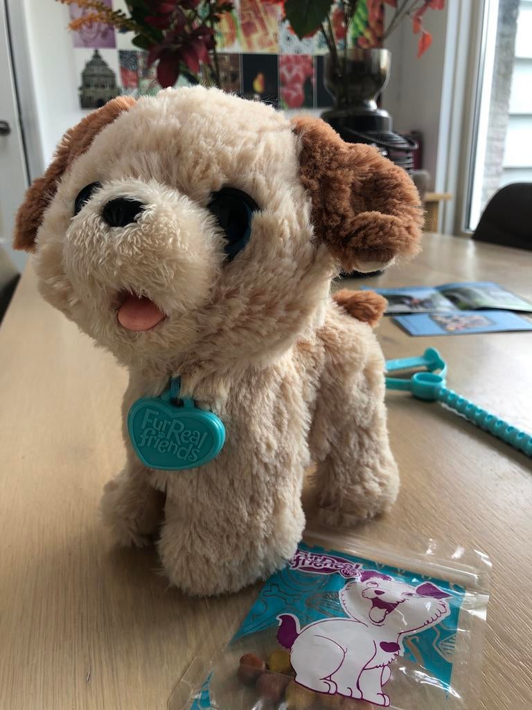 Fur Real Friends- Hond - Eten & Poepen - Batterijen, Kinderen en Baby's, Ophalen of Verzenden, Zo goed als nieuw, Hond