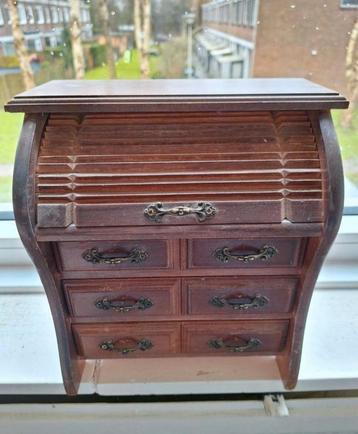 Mini retro / vintage secretaire sieradenkistje  beschikbaar voor biedingen
