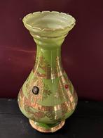 Glazen vaas met gouden decoratie en juwelen, Boheems glass, Antiek en Kunst, Antiek | Vazen, Ophalen of Verzenden