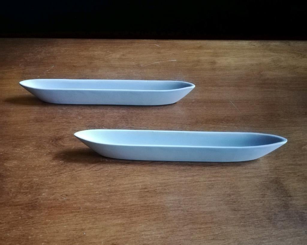 2x porselein olijvenboot amuse schaal (set 2st), Huis en Inrichting, Ophalen of Verzenden, Zo goed als nieuw, Porselein, Overige stijlen