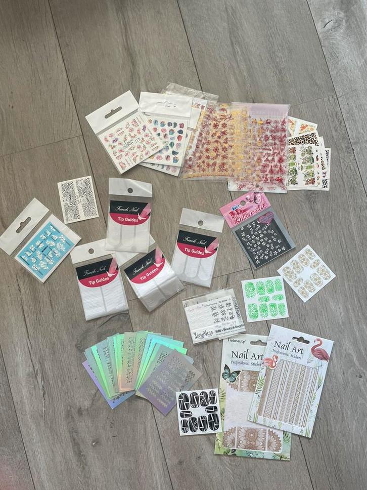 Heel veel nail decos, glitters, folies, glitteracryl, Sieraden, Tassen en Uiterlijk, Uiterlijk | Cosmetica en Make-up, Zo goed als nieuw
