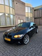 BMW E92 320i | Azuritschwarz Individual, Auto's, BMW, Automaat, Achterwielaandrijving, 1995 cc, 4 cilinders