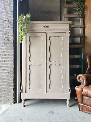 Antieke Biedermeier meidenkast vintage kast OPKNAPPER  beschikbaar voor biedingen