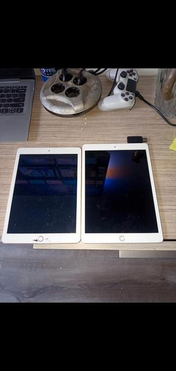 2 stuks defecte ipads te koop voor onderdelen A1893 A2176 beschikbaar voor biedingen