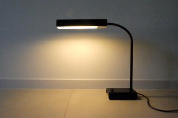 Vintage bureaulamp beschikbaar voor biedingen