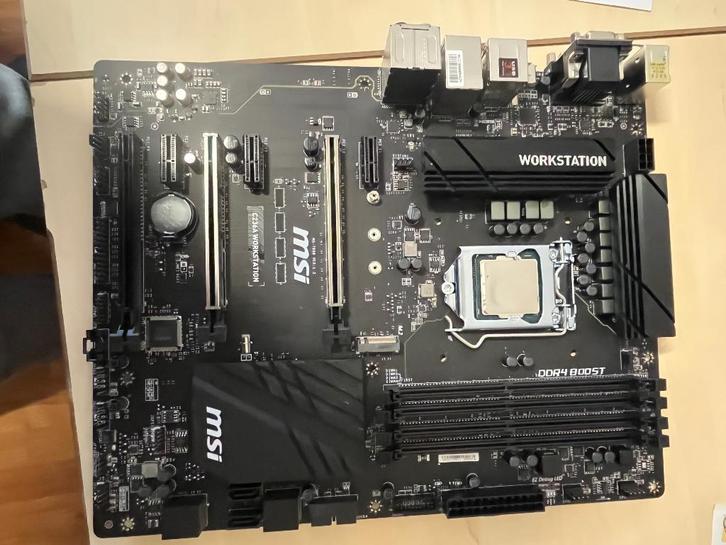 MSI c236a + xeon e3-1225 v5, Computers en Software, Moederborden, Gebruikt, Intel, DDR4, Ophalen of Verzenden