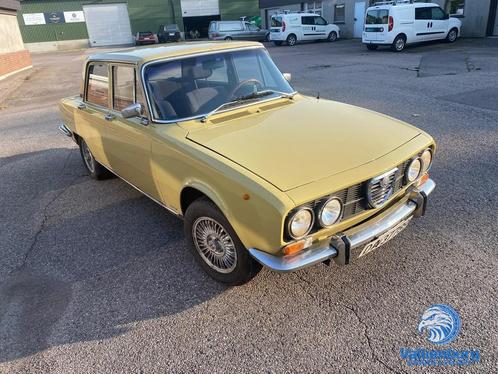 Alfa Romeo 2000 Berlina 1972 Beige, Auto's, Alfa Romeo, Bedrijf, Radio, Benzine, Sedan, Handgeschakeld, Beige, Zwart