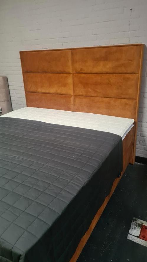 Nieuw complete Boxsprings bedden  fluwwel goud kleur180 200, Huis en Inrichting, Slaapkamer | Bedden, Nieuw, Tweepersoons, 140 cm