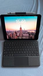 iPad 8e generatie + Apple Pencil + Logitech toetsenbord, 32 GB, Apple iPad, Zwart, Zo goed als nieuw