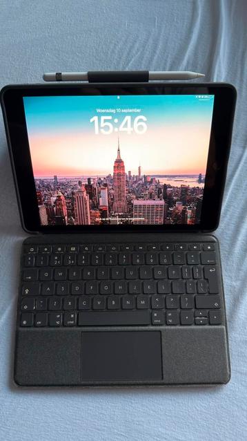 iPad 8e generatie + Apple Pencil + Logitech toetsenbord beschikbaar voor biedingen