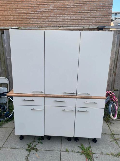 Mooie Bruynzeel atlas keuken kleur : Taupe/Beige, Huis en Inrichting, Keuken | Complete keukens, Zo goed als nieuw, Ophalen