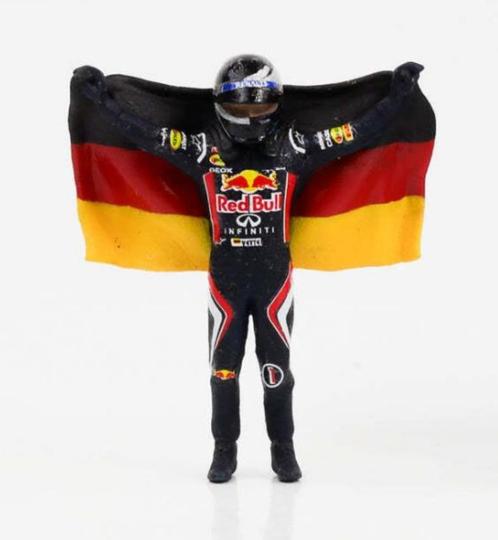 8439: CT067 - Sebastian Vettel - Red Bull - 2011 - With flag, Hobby en Vrije tijd, Modelauto's | 1:43, Nieuw, Overige typen, Overige merken