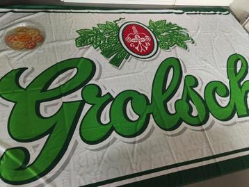 Grolsch vlag 1.95/ 3 meter en oud dienblad met oude viltjes  beschikbaar voor biedingen