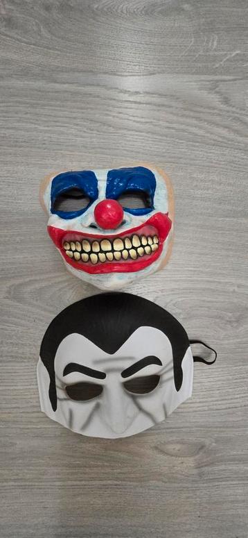 Halloween Maskers: Clown & Vampier beschikbaar voor biedingen