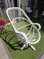 Grote rotan draaistoel retro, Tuin en Terras, Tuinstoelen, Ophalen, Zo goed als nieuw, Rotan