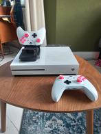 Xbox One S 500GB met 2 controllers + oplaadstation, Met 2 controllers, Xbox One S, Ophalen of Verzenden, 500 GB
