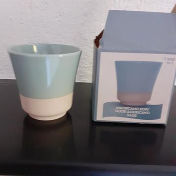 Mok van nivea nieuw beschikbaar voor biedingen