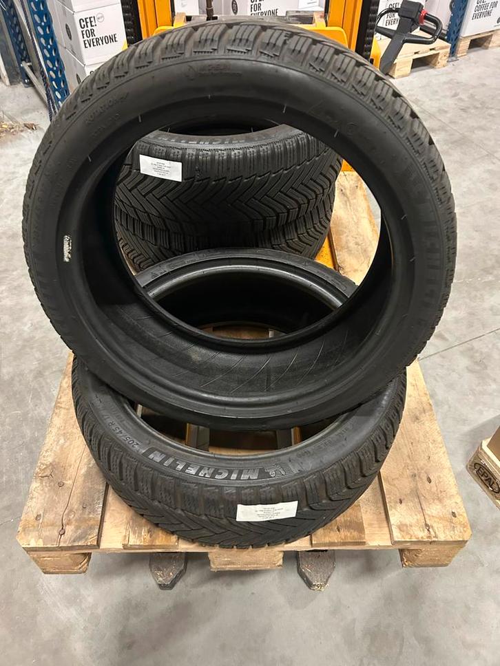 Michelin Alpin 6 205/45 R17 Winterbanden Run Flat, Auto-onderdelen, Banden en Velgen, Band(en), Winterbanden, 17 inch, 205 mm