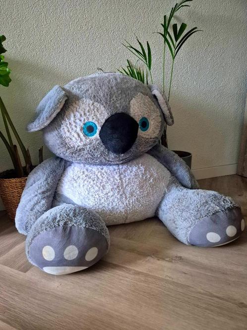 Mooie grijs/witte teddy beer 80 cm breed 70 cm hoog, Kinderen en Baby's, Speelgoed | Knuffels en Pluche, Gebruikt, Beer, Ophalen