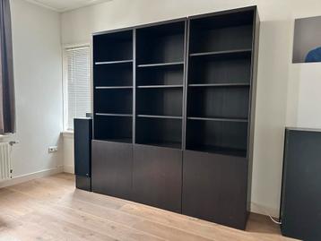 3 Ikea Besta boekenkasten met planken - afbeelding 1