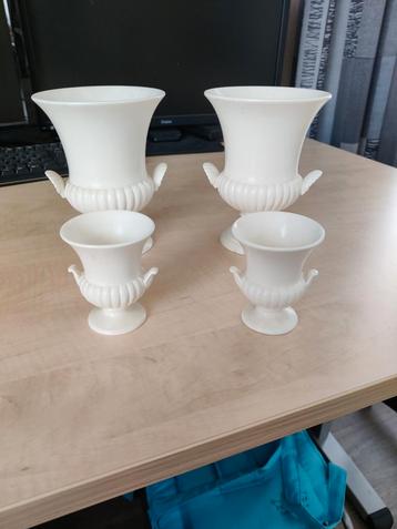 Set vazen van Wedgewood  beschikbaar voor biedingen