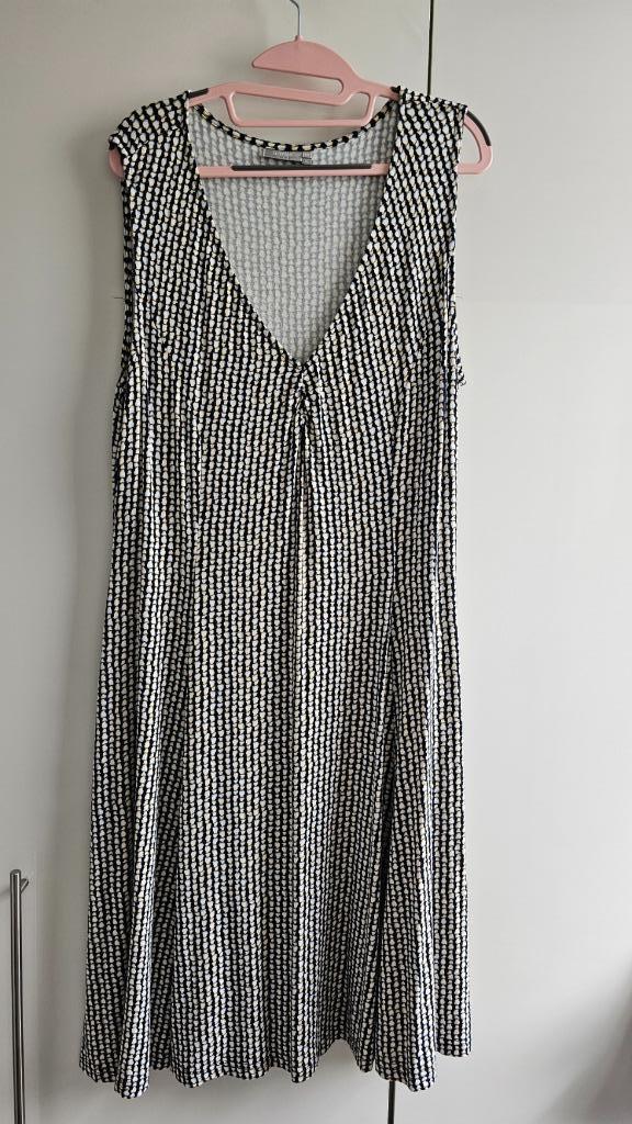 Leuk jurkje van Fransa🍀Mt 42/44🌿🌿Als nieuw, Kleding | Dames, Jurken, Zo goed als nieuw, Maat 42/44 (L), Zwart, Knielengte, Ophalen