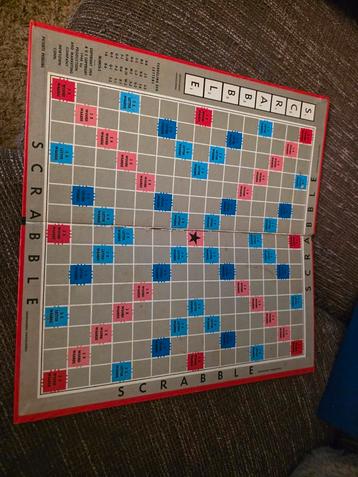 Scrabble (Nederlandse Uitgave) beschikbaar voor biedingen