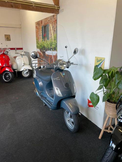 Vespa LX 50 4T // 2008 // Roma Limited Edition // Brom 45KM, Fietsen en Brommers, Scooters | Vespa, Gebruikt, Vespa LX, Maximaal 45 km/u