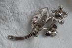 Bloemen broche met steentjes, Verzenden, Broche, Met edelsteen