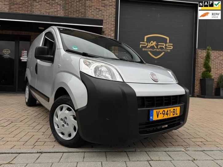 Fiat Fiorino 1.4 SX Benzine Trekhaak, Auto's, Bestelauto's, Bedrijf, Te koop, ABS, Airbags, Metallic lak, Radio, Startonderbreker
