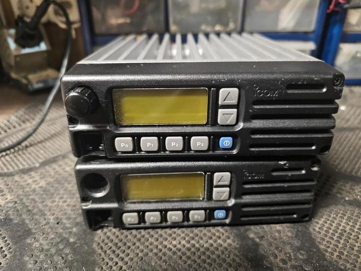 2 x icom ic F1010 Vhf, Telecommunicatie, Zenders en Ontvangers, Gebruikt, Zender en Ontvanger, Ophalen of Verzenden
