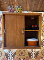 Vintage hangkastje - hout - schuifkastje, Huis en Inrichting, Kasten | Wandmeubels, Ophalen, Zo goed als nieuw, Minder dan 150 cm