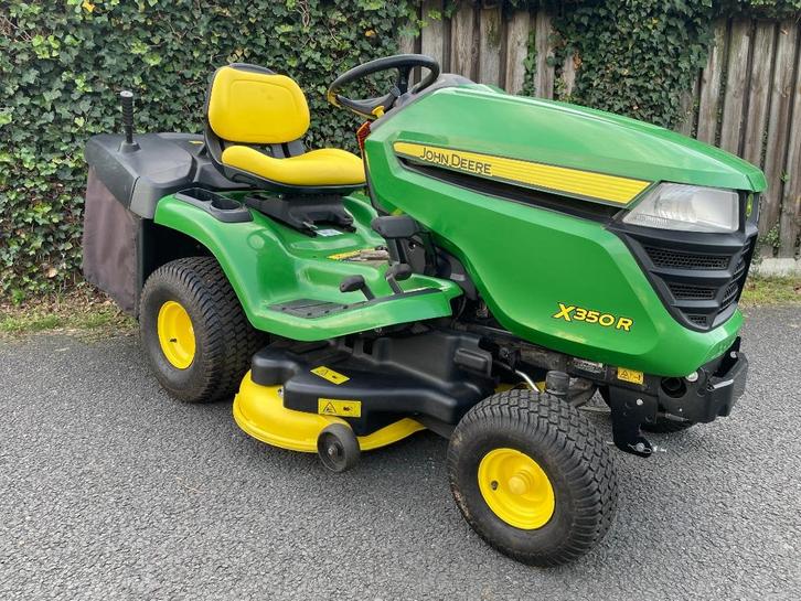 Gebruikt John Deere X 350 R 107 cm 2-cil 19,5 pk, Tuin en Terras, Zitmaaiers, Gebruikt, 90 tot 120 cm, Elektrische starter, Mulchfunctie