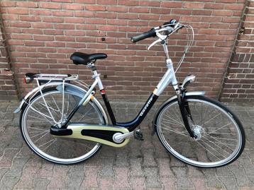 Te koop nette en goeie Gazelle Orange damesfiets 53cm 7v beschikbaar voor biedingen