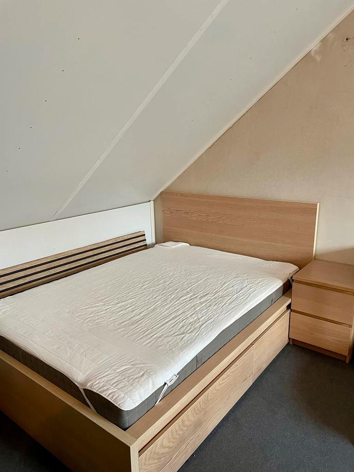 IKEA MALM Bed 140x200 + Lades, Nachtkastje & Lattenbodem, Huis en Inrichting, Slaapkamer | Bedden, Zo goed als nieuw, Twijfelaar