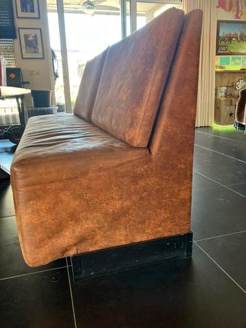 Muurbank/horeca bank/zitbank cognac kleur  beschikbaar voor biedingen