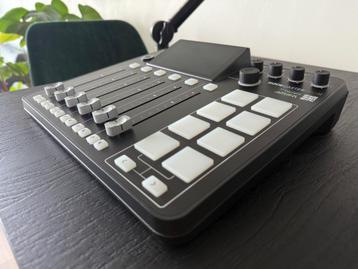 Rodecaster Pro 2 + 2 studio microfoons + stof case beschikbaar voor biedingen