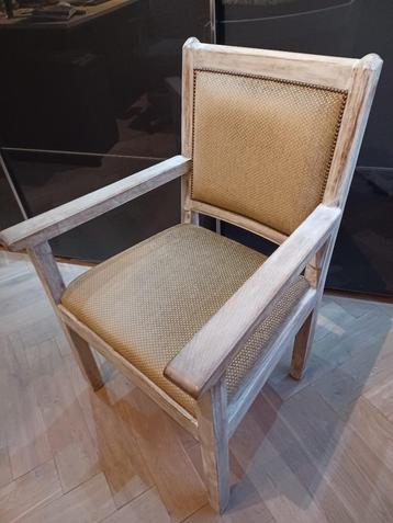 Fauteuil beschikbaar voor biedingen