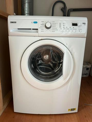 Wasmachine beschikbaar voor biedingen