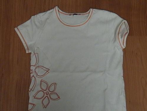 H&M Wit t-shirt met oranje / rode bloemen, Kinderen en Baby's, Kinderkleding | Maat 134, Gebruikt, Meisje, Shirt of Longsleeve