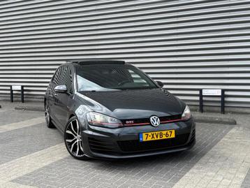 Volkswagen Golf 2.0 TSI GTI Performance 230PK LEER|PANO|DYNA beschikbaar voor biedingen