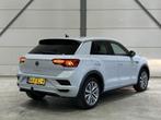 Volkswagen T-Roc 1.5 TSI Sport Business R-Line | Trekhaak |, Auto's, Volkswagen, Voorwielaandrijving, 4 cilinders, 150 pk, Leder en Stof